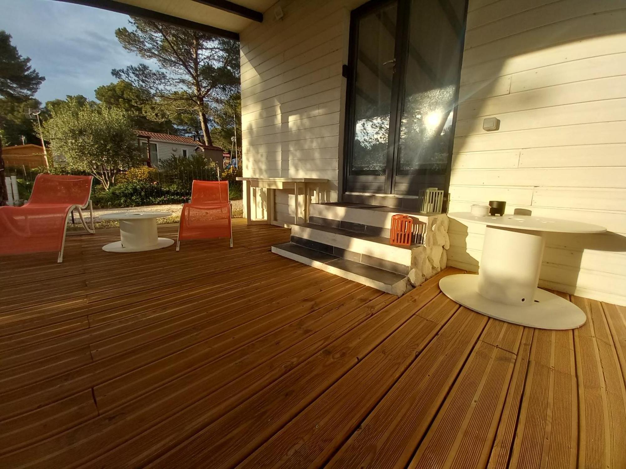 Mobilhome A Deux Pas Du Circuit Du Castellet Avec Terrasse Vue Mer Le Castellet  Exteriér fotografie